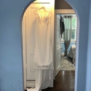 Never worn lace wedding dress size 12